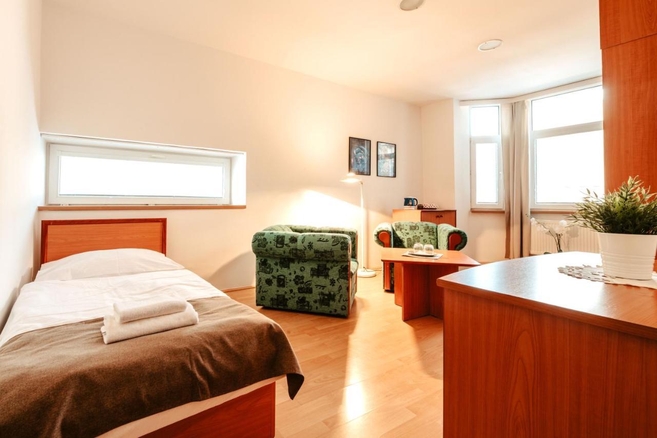 Hotel Adria Nová Dubnica Eksteriør bilde