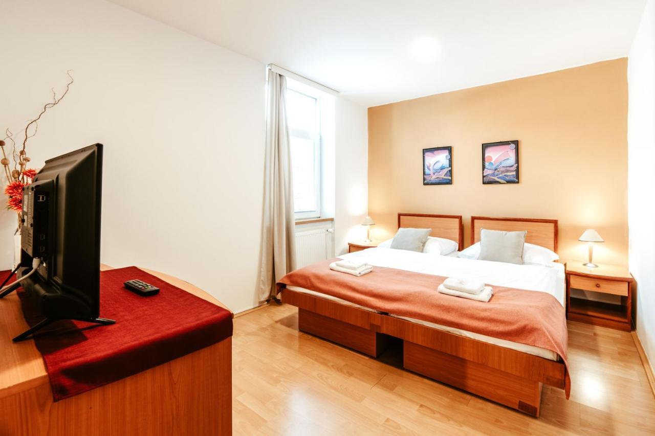 Hotel Adria Nová Dubnica Eksteriør bilde