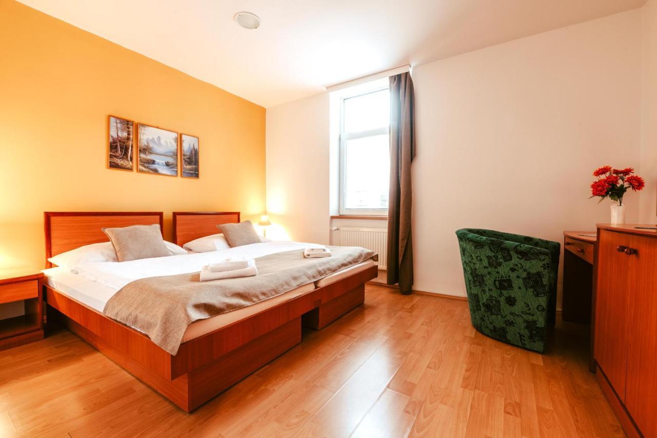 Hotel Adria Nová Dubnica Eksteriør bilde
